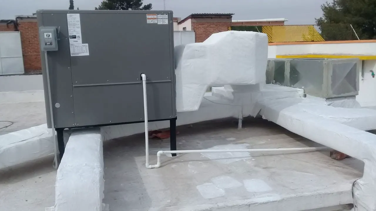 Ductería para instalaciones comerciales — trabajo real de Climas y Refrigeración Delta
